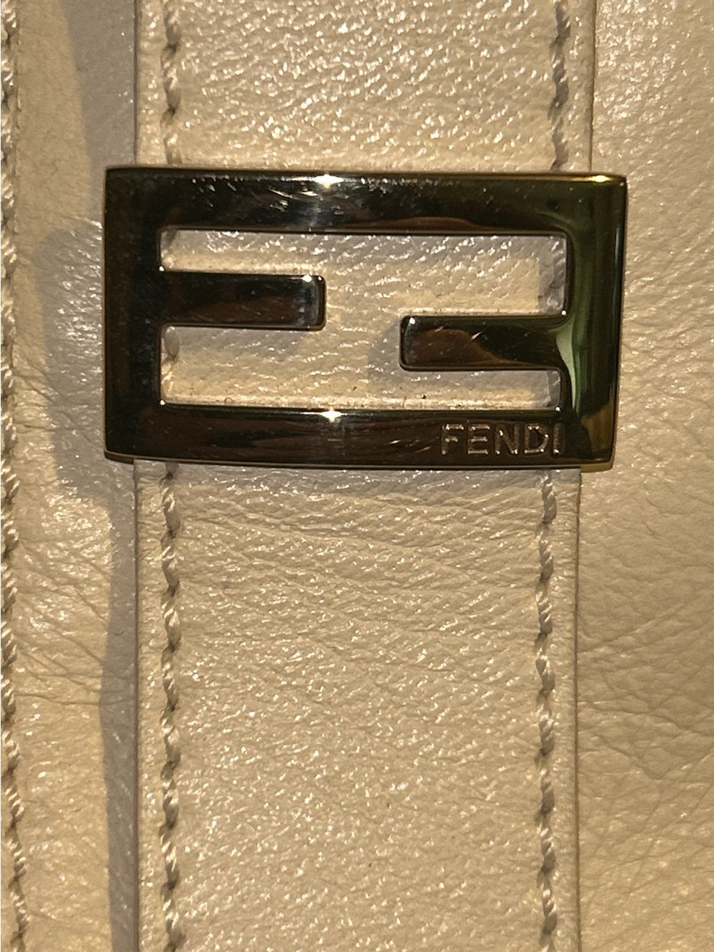 Fendi White Leather Shoulder Bag with Silver Hardware - Picture 4 of 13